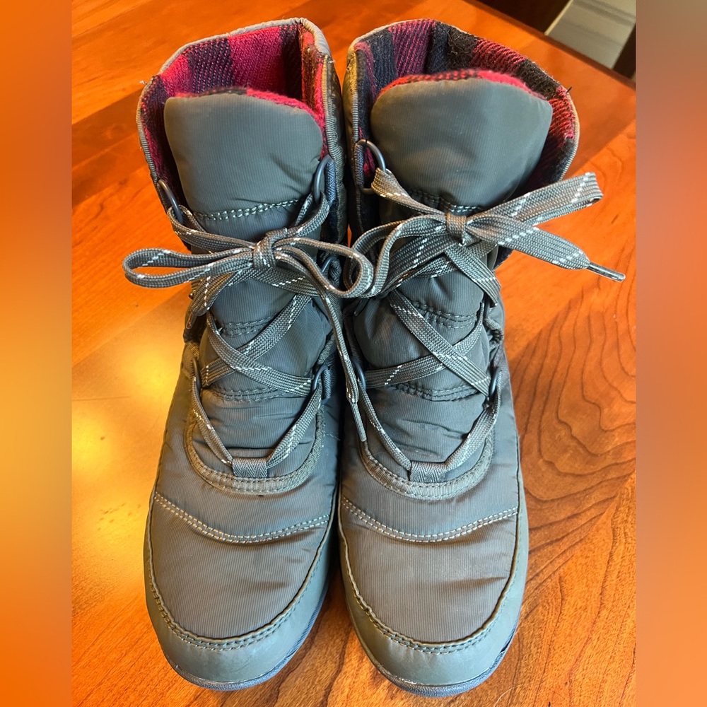 Sorel Snow Boots - olive green